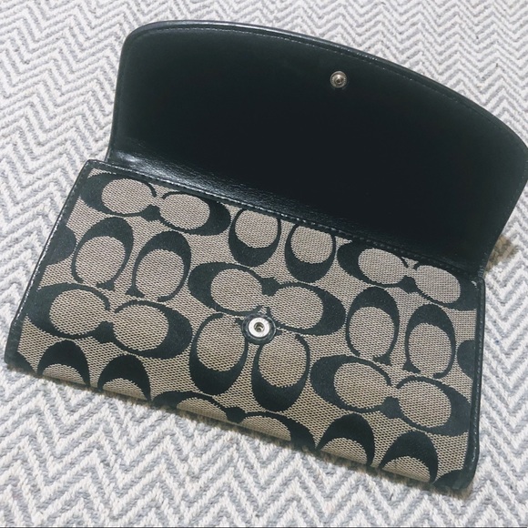 Large Classic Coach Wallet - Picture 8 of 10